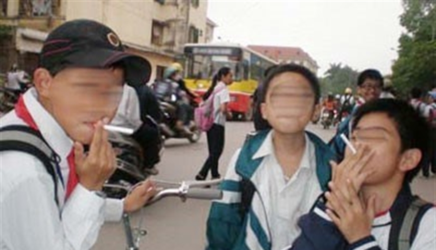 BÁN THUỐC LÁ TRƯỚC KHUÔN VIÊN TRƯỜNG HỌC CÓ VI PHẠM PHÁP LUẬT KHÔNG ? 